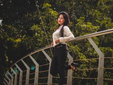 ড্রাই স্কিনে মেকআপ